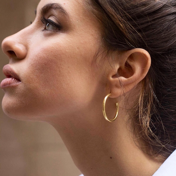 Hoop Earrings - Gold hoop earrings - Minimal hoops - Minimalist hoops - Fashion earrings - Minimalist jewelry - Hoop silver earrings