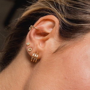 Tiny cz studs - Cz gold earrings -Cz silver earrings -Gold studs -Silver studs -Cz silver studs -Cz gold studs- Butterfly clasp -S-PEZ0487