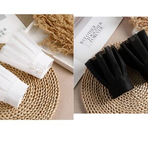 2 pcs / White, Black/ Lace Sleeve Cuffs / Lolita Fake Cuffs  / Removable Fake Cuffs / Beige Fake Cuffs / Vintage Style Cuff / SC019(K)