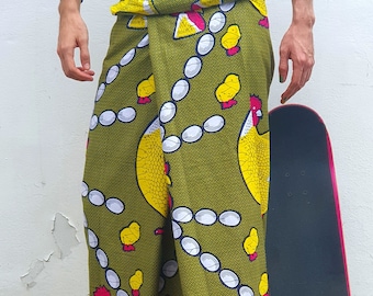 African wax chicken print longyi for men ⎜ Mens Comfortable beach sarong Minimalist pareo modern style Burma, India, Bali dress wrap Izar
