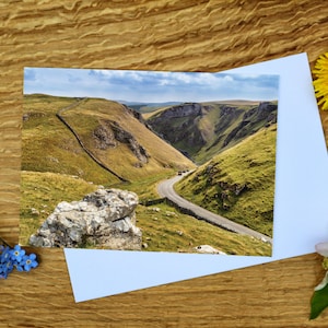 Spitsuur op Winnats Pass, Peak District-wenskaart 5 x 7 inch en canvasafdruk