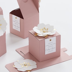 Set med 10 rosa julgranskulor med blomsterdekorationer för bröllop, dop, födelsedagar och mer