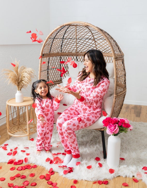 LEO HEART PAJAMAS Valentines Day Pajamas Mommy and Me Pajamas Matching Outfits Matching Pajamas Valentine s Day Outfits Valentine s Day Etsy Canada
