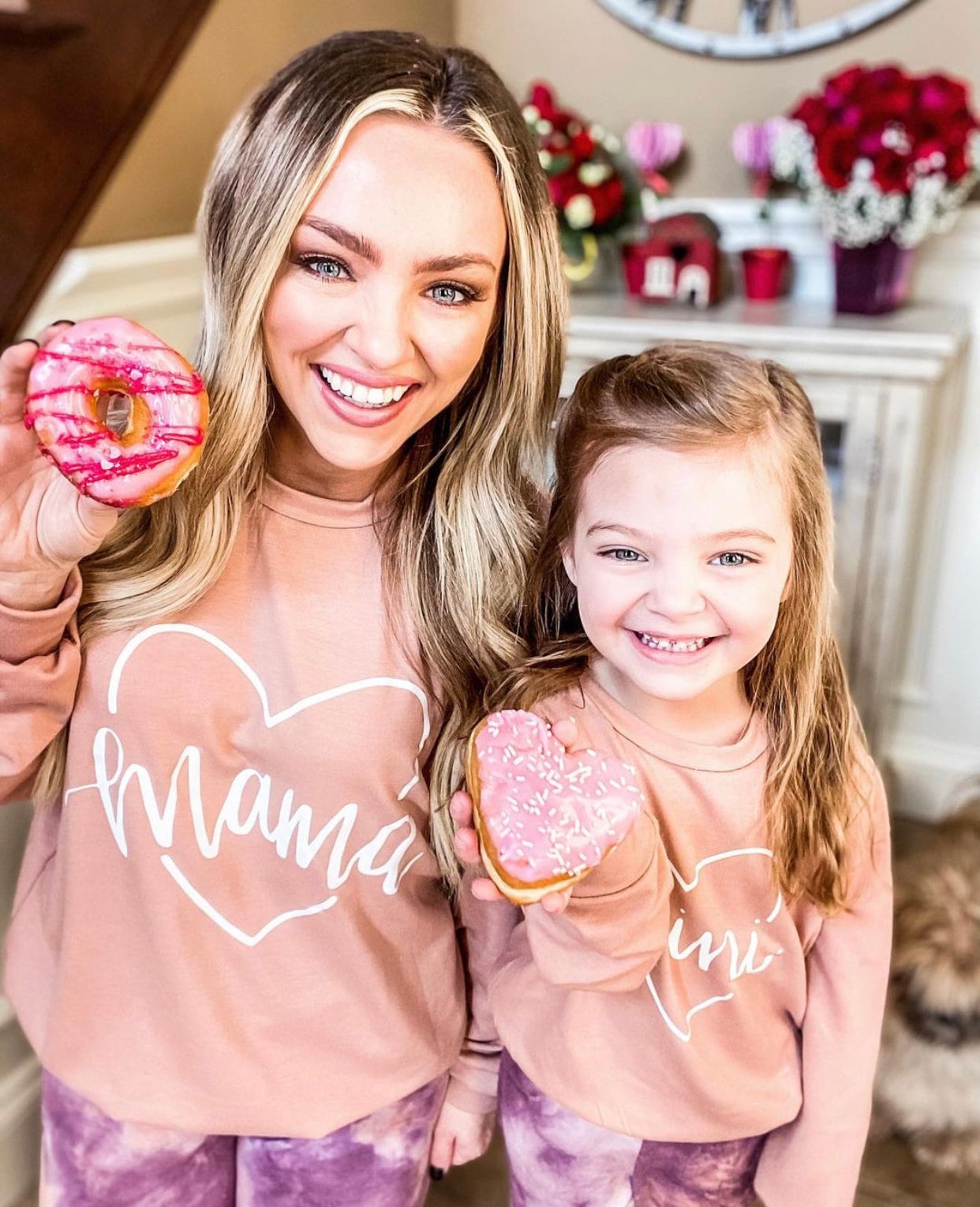 Tan Mama \u0026 Mini Sweatshirt Matching 