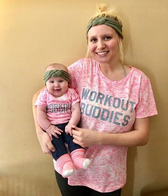 mommy and daughter matching workout clothes