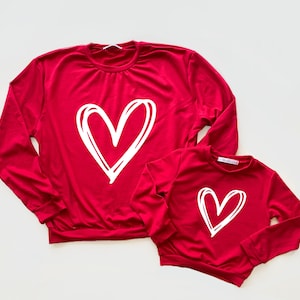 Red heart | Mama & Mini matching sweatshirt | mommy and me | mommy and me matching | matching outfits | mama and mini sweatshirt set | vday