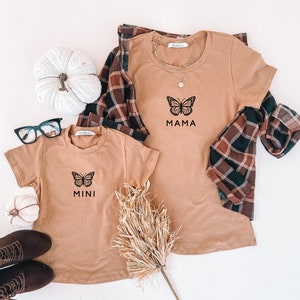 maglietta mamma e mini, magliette mamma e me, abiti coordinati per fratelli, camicie coordinate, maglietta a farfalla, maglietta autunnale, maglietta con motivo a zucca, mamma