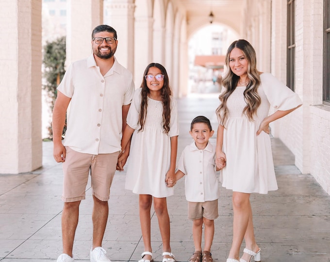 Family matching, family photoshoot, mommy and me, daddy and me, matched family, matched family shirts, matching outfits, gift mom and dad