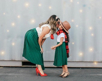 HUNTER GREEN Pleaded SKIRTS | Mommy and me outfits, Christmas outfits, Mommy and me matching outfits,Thanksgiving matching outfits