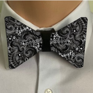 Fore Bow Tie
