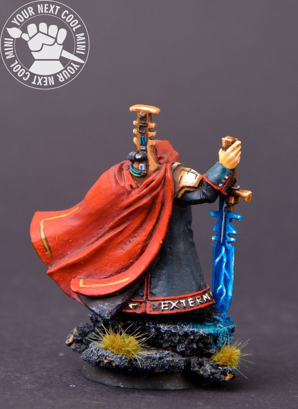ウォーハンマー 40K 審問官。ボルト ピストルとパワー ソードを
