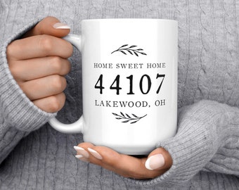 Mug code postal personnalisé, Cadeau code postal, Cadeaux pour ville natale, Panneau code postal, Cadeau pour une nouvelle maison, Cadeau de pendaison de crémaillère, Cadeau pour nouvelle maison, Cadeau pour première maison