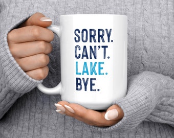 Tasse de lac, tasse de vie de lac, décor de maison de lac, cadeau de maison de lac, tasse de café de lac, cadeau de lac, accessoires de lac, signe de maison de lac, cheveux de lac, café