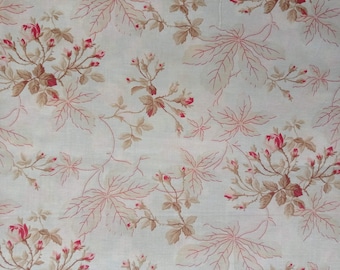 TISSU popeline de coton fleuri rouge, beige sur fond crème écru, coupon de 110 X 70 cm