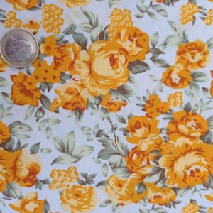 TISSU popeline de coton vintage fleuri orange rouille jaune sur fond gris, coupon de 100 X 160 cm image 4