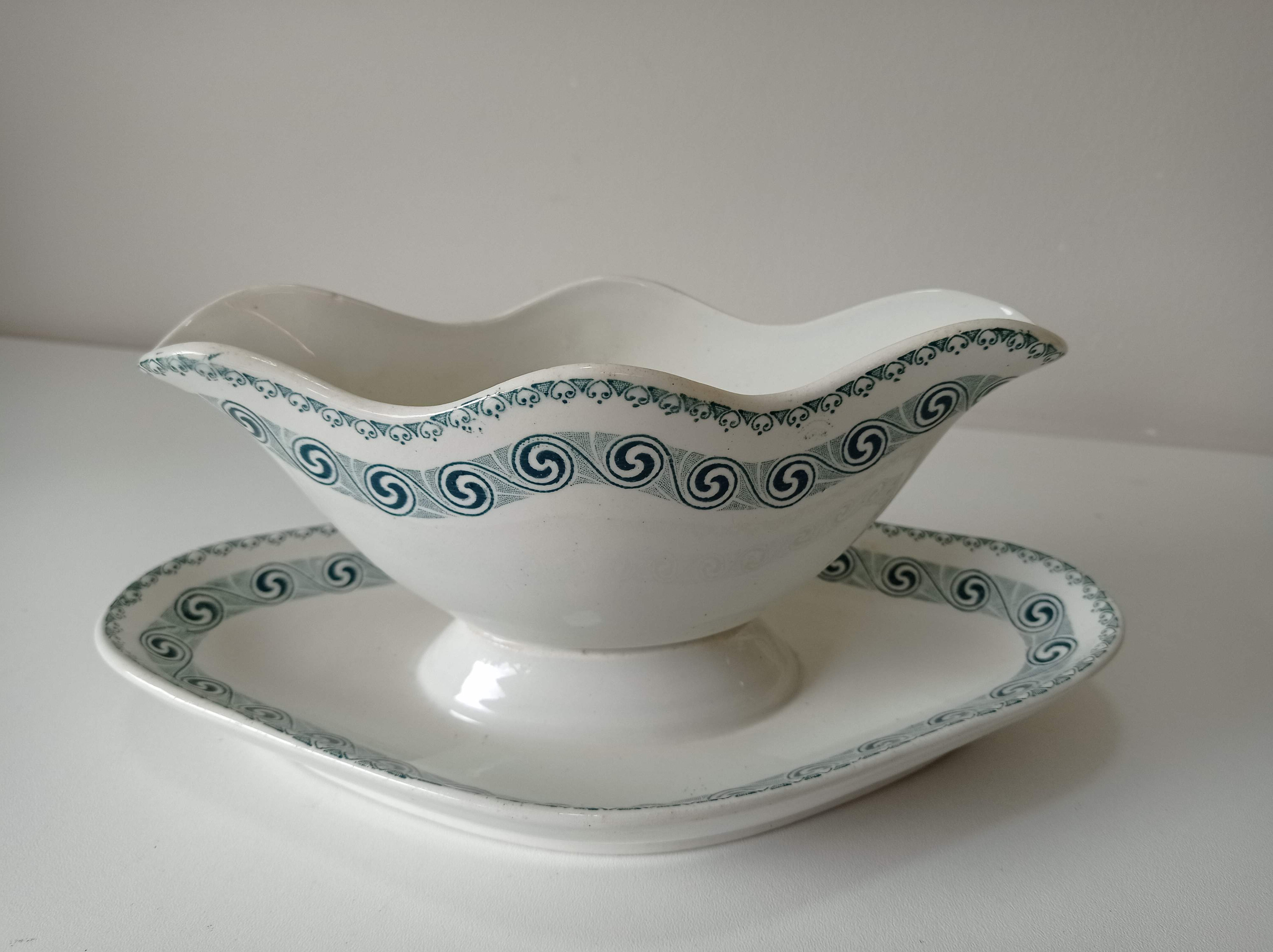 Sauciere à Plateau Modèle Rachel en Faïence 1930