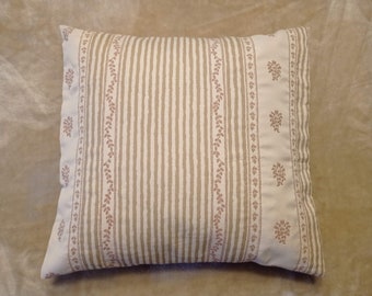 Housse de coussin en toile rayée vintage, 45 X 42 cm, écru, beige, vieux rose clair, toile rayures, toile à matelas, tissu ameublement rose