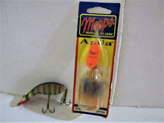 Vintage Pair of 1960's " Unknown & Mepps Aglia" Crankbait Lures - Etsy Vintage Pair of 1960's " Unknown & Mepps Aglia" Crankbait Lures - Etsy