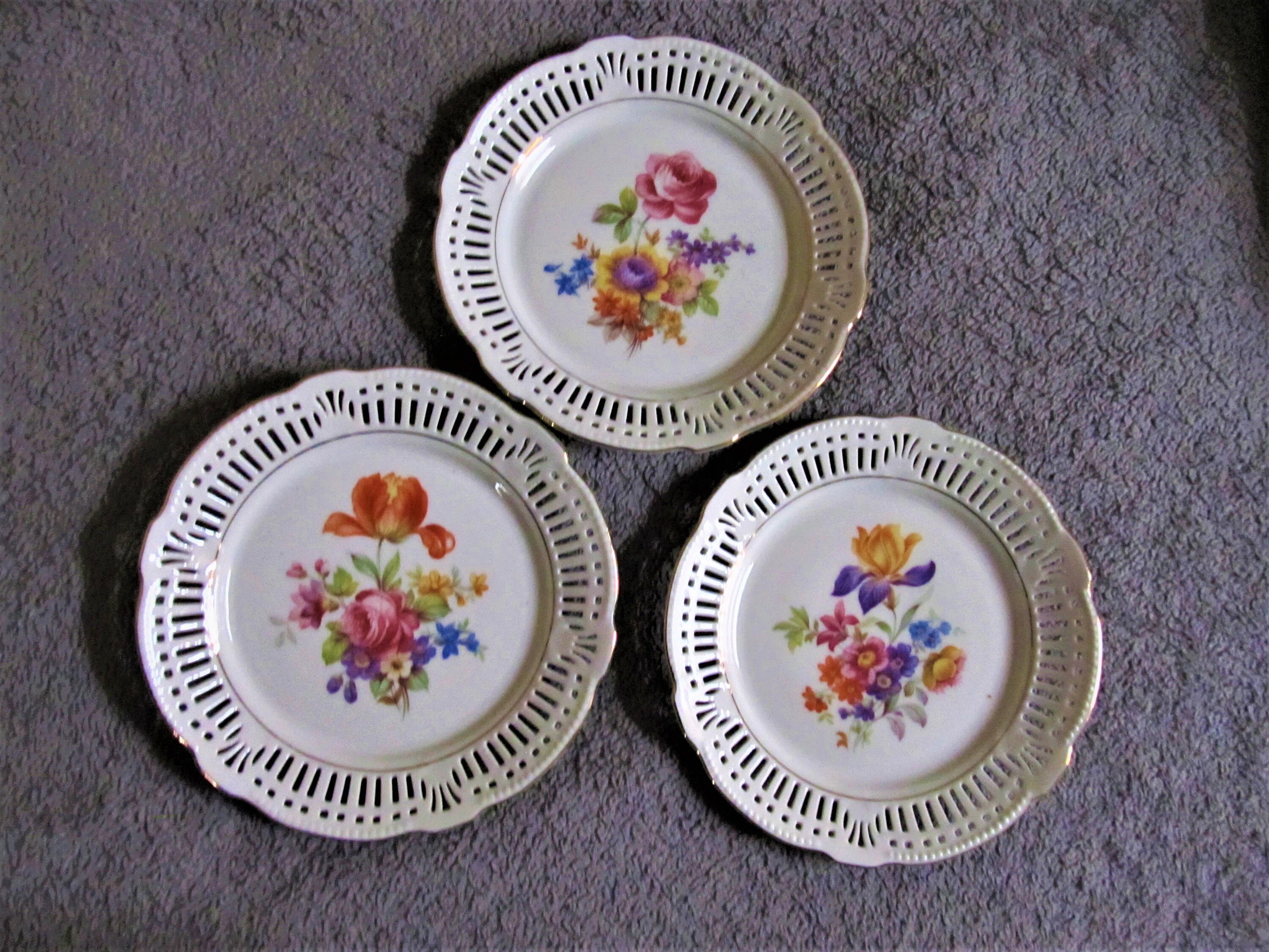 Schwarzenhammer Bavaria Germany US Zone Reticulated Floral Design