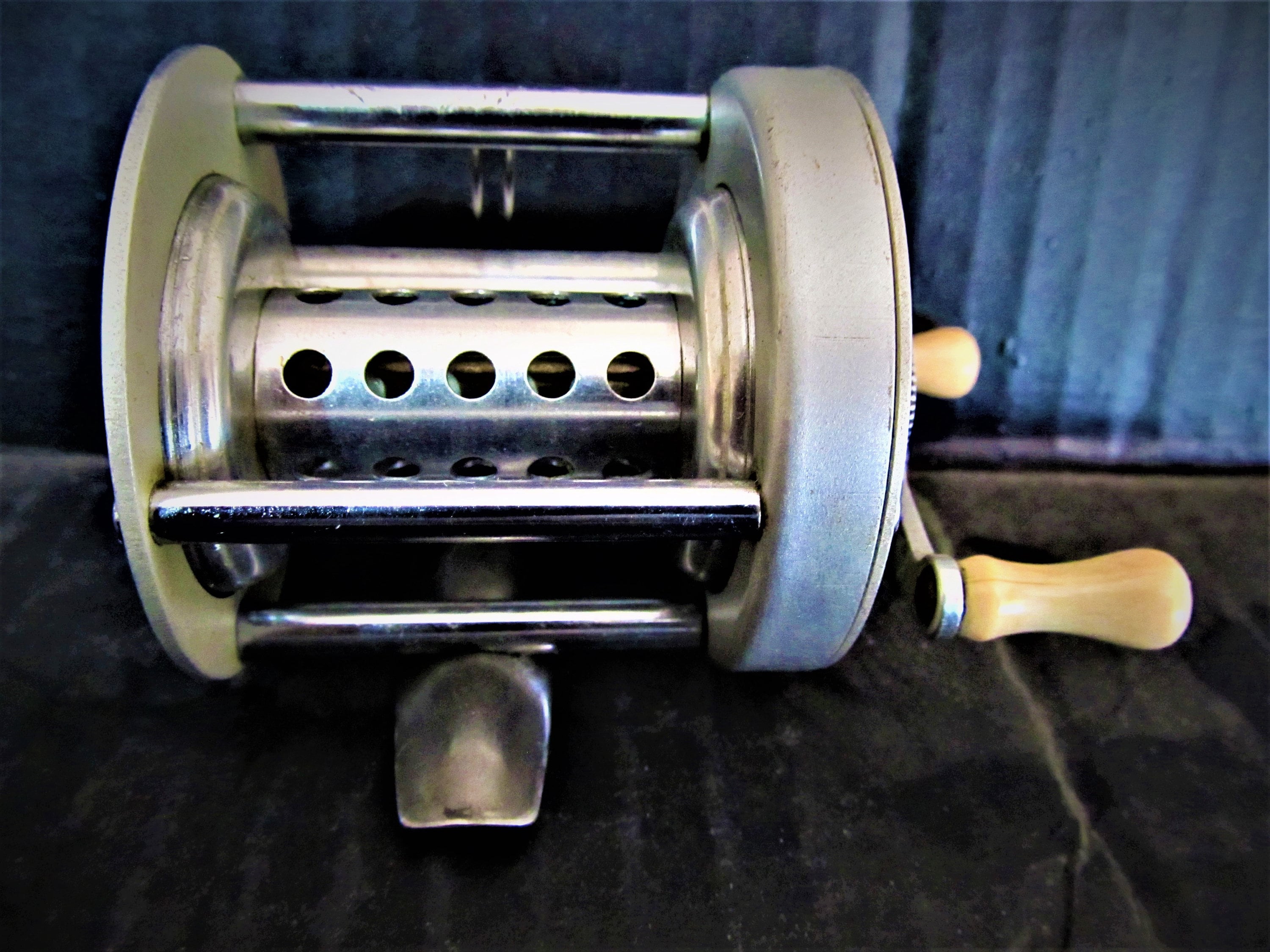 Vintage Langley Reelcast Model 500 Baitcaster Reel -  Denmark