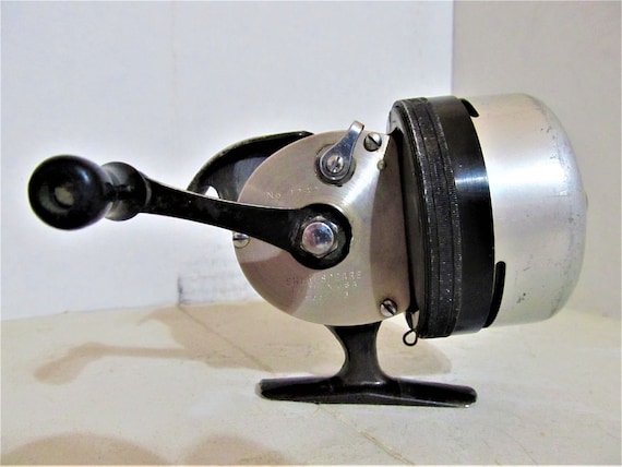 Vintage Shakespeare 1797 Wondercast Closed Face Spinning Reel