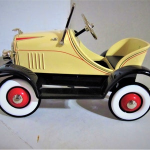 Hallmark Kiddie Car Classic 1929 Steelcraft by Murray