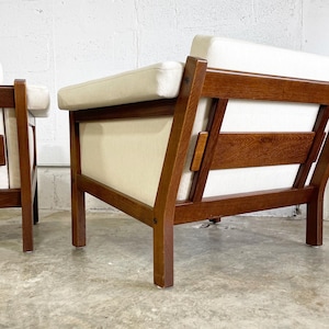 Hans Wegner GE40 Getama Danish Modern Pair of Lounge Chairs image 1