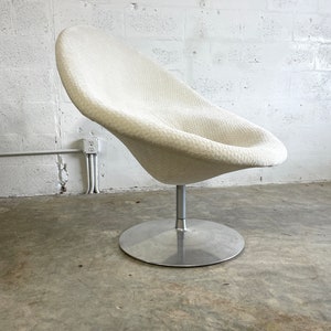 Pierre Paulin for Artifort Mid Century Big Globe Chair image 10