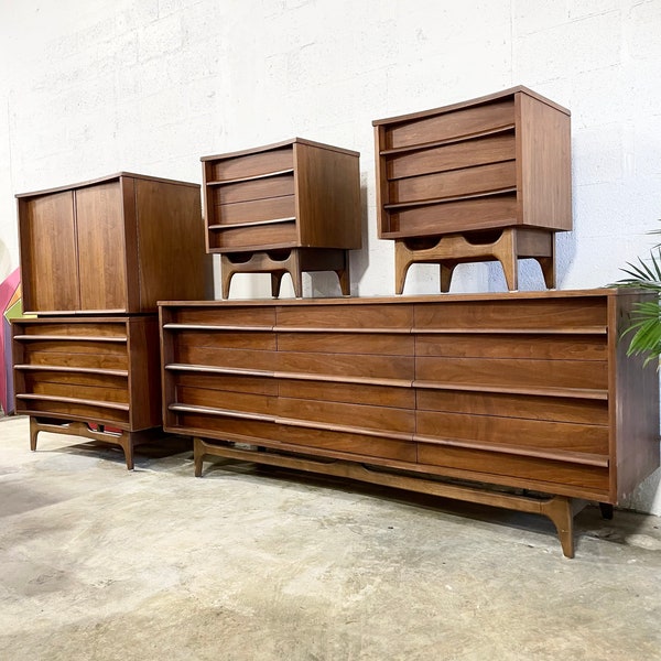 Mid Century Modern Bedroom Set Dresser Nightstands by Young Manufacturing