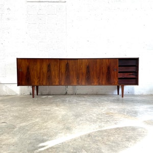 Danish Modern Rosewood Long Console or Credenza image 4