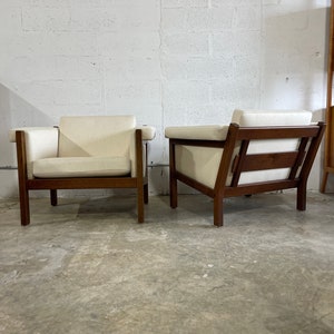 Hans Wegner GE40 Getama Danish Modern Pair of Lounge Chairs image 10