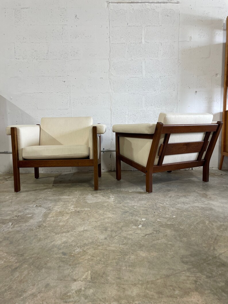 Hans Wegner GE40 Getama Danish Modern Pair of Lounge Chairs image 10