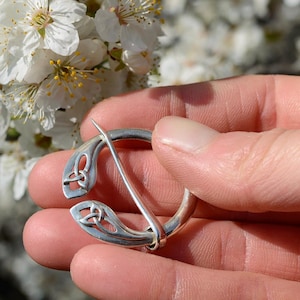 Fantasy Celtic Triquetra Fibula Pin - Sterling Silver Fairy Penannular Brooch for Reenactment