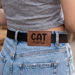 2 szt. spersonalizowanych skórzanych etykiet do jeansów i kurtek, spersonalizowana naszywka dżinsowa, szlufka na pasek 80 x 50 mm, naszywka z tyłu 70 x 40 mm, spersonalizowane logo