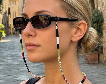 Glasses chain, Glasses Lanyard, eyeglass chain, eyeglass holder, sunglasses chain, eyeglass necklace, reading glasses chain, glasses strap