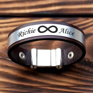 Gepersonaliseerde infinity armband, aangepaste naam armbanden, verjaardag armband, lederen armband, aangepaste manchet armband, mens cadeau, aangepaste geschenken