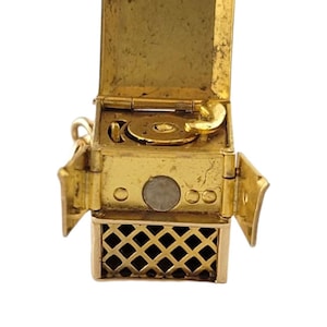 14KT Gelbgold Italienisches Horn Corno Anhänger Charm SMALL 16 Mm X 3.5 Mm - Schweiz