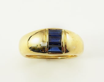 Vintage 18 Karat Yellow Gold Natural Blue Sapphire Ring Size 5.75