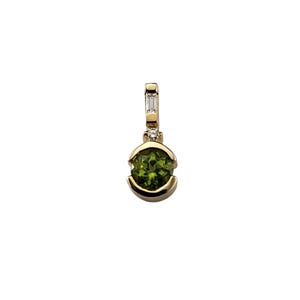 14 Karat Yellow Gold Peridot and Diamond Pendant #20282