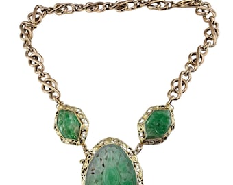 14k Yellow Gold and Carved Jade Pendant Necklace #25329