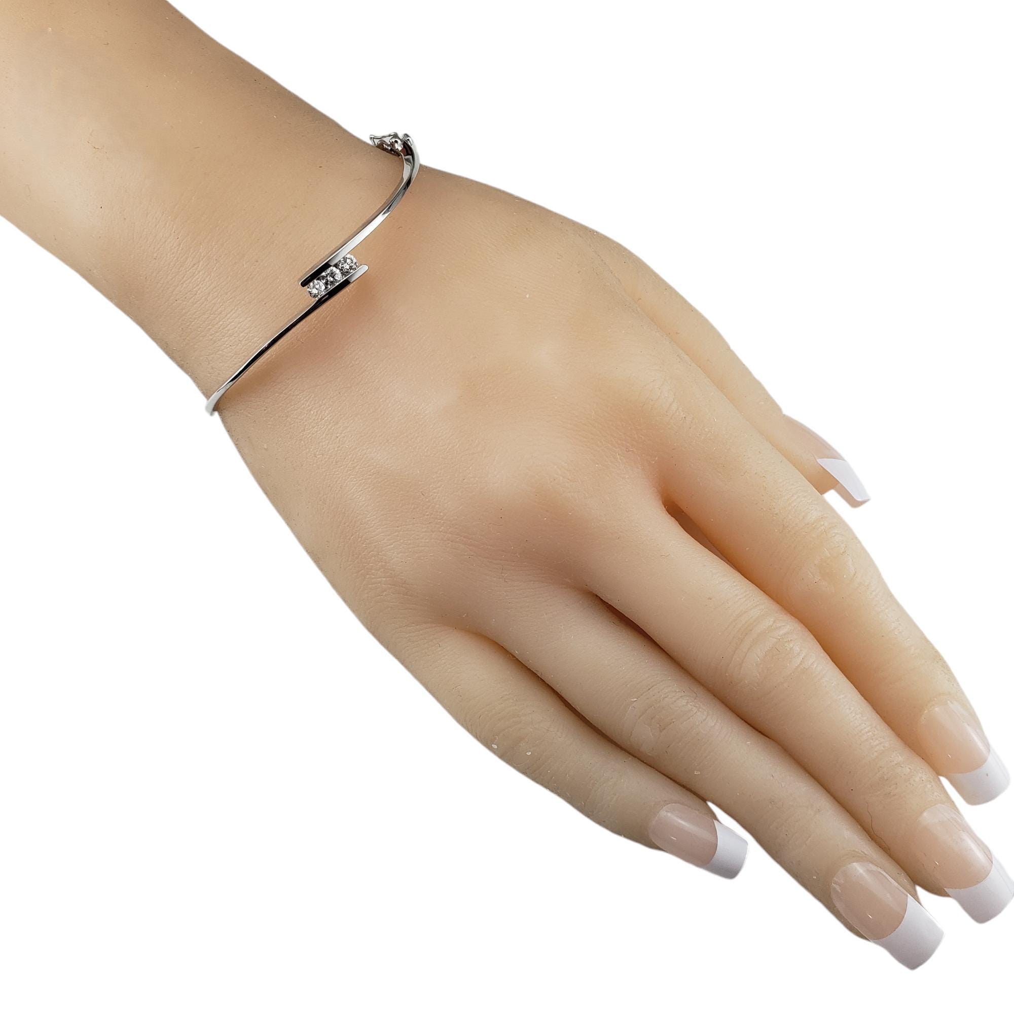 カディヤ ホワイトゴールド バングル K18 ダイヤモンド風 ダイヤモンド バングル ブレスレット、18K ホワイト ゴールド