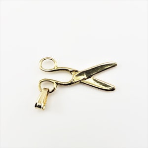 Vintage 14 Karat Yellow Gold Scissors Charm #8046
