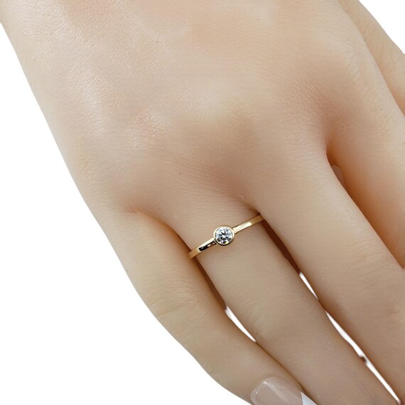 Anillo Pandora de oro amarillo de 14 k con diamantes cultivados en