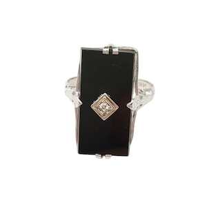 Anillo de diamantes de ónix y filigrana de oro blanco de 14 k #16587