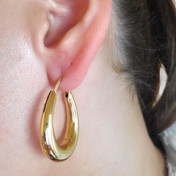 GR23 Pink Hoop Earrings GR23 Pink Hoop Earrings