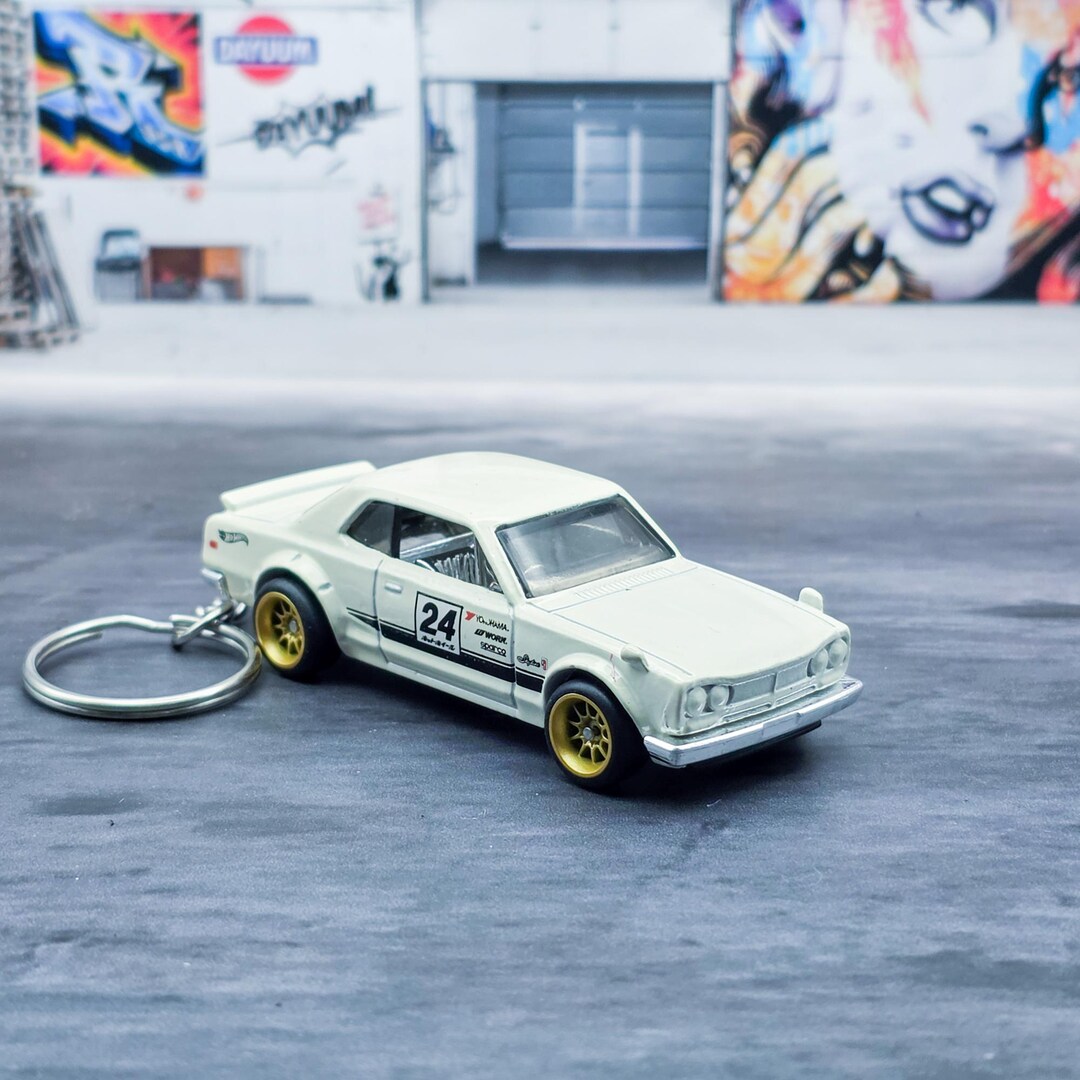 1971 Nissan Skyline GTR Hakosuka Keyring Car Keychain | Beige | Rubber ...