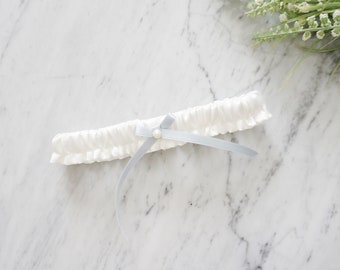 Blush Silk Wedding Garter Victorian Bridal Garter 100/% Silk Keepsake Garter Heirloom Gift for Bride Garter in Gift Box.