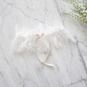 Off White Bridal Garter / Eyelash Lace Wedding Garter / Something Blue / Keepsake Garter / Bridal Shower Gifts / Dusty Blue Wedding Garter