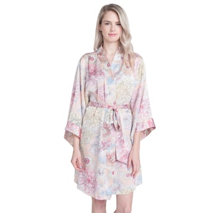 Bridesmaid Floral Robes for getting ready / Bridal Kimono Robes / Wedding Robes for Brides / Bridal Party Gift / Bridal Shower / Bride to be
