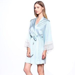 Bridesmaid Robes for getting ready / Bridal Kimono Robes / Bridal Party Gifts / Bridal Shower Gifts / Bridal Lace Robe / Maid of Honor Gifts